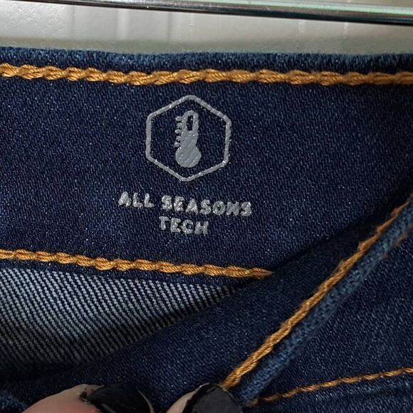 Levi's 511 Slim Fit All Seasons Jeans size 28x29 - Picture 5 of 9